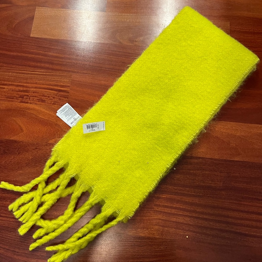 NEW Banana Republic Scarf
